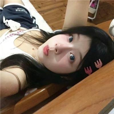 背带短裤丧尸来袭